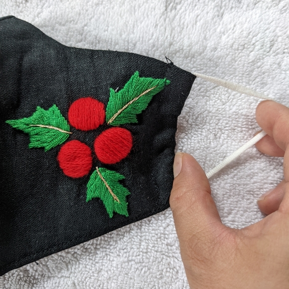 Handmade pocket filter embroidered face mask - Picture 2 of 4